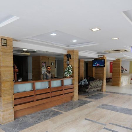 Neelkanth Paradise Hotel Ahmadábád Kültér fotó