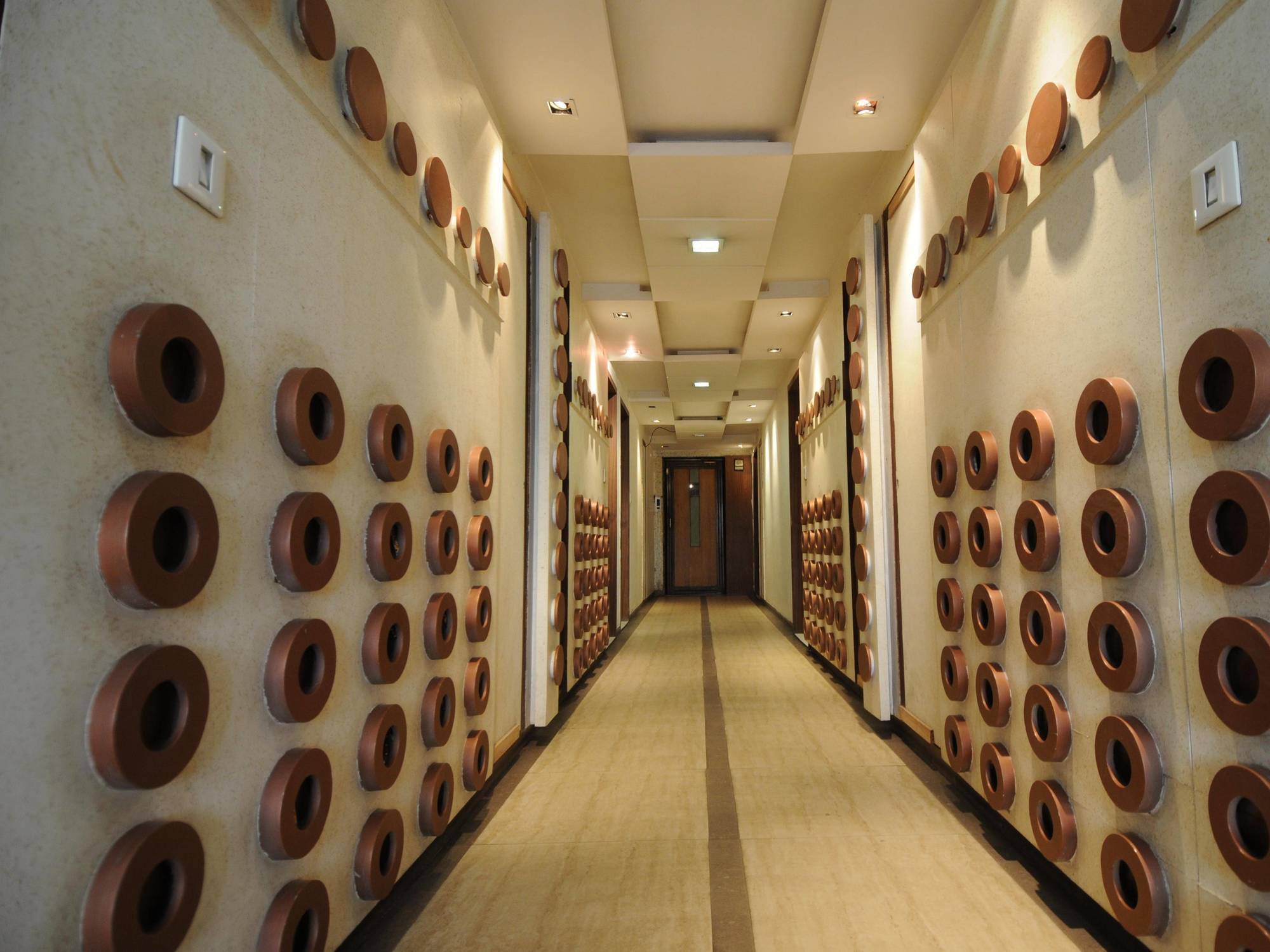 Neelkanth Paradise Hotel Ahmadábád Kültér fotó