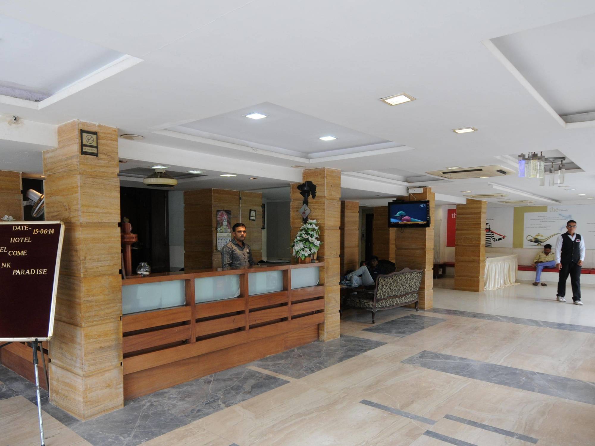 Neelkanth Paradise Hotel Ahmadábád Kültér fotó